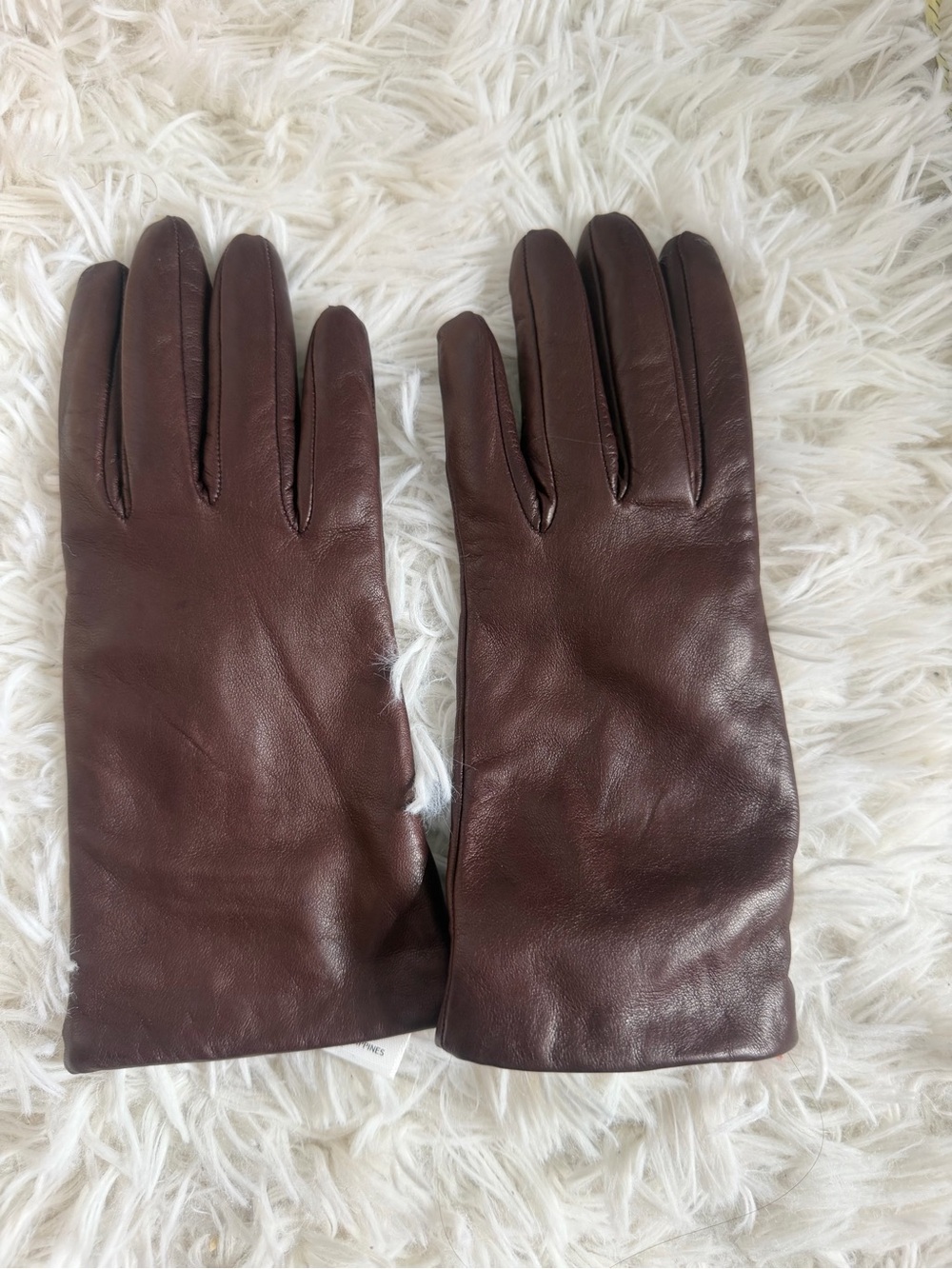 Aritzia Renown Leather Gloves - Picture 4 of 9